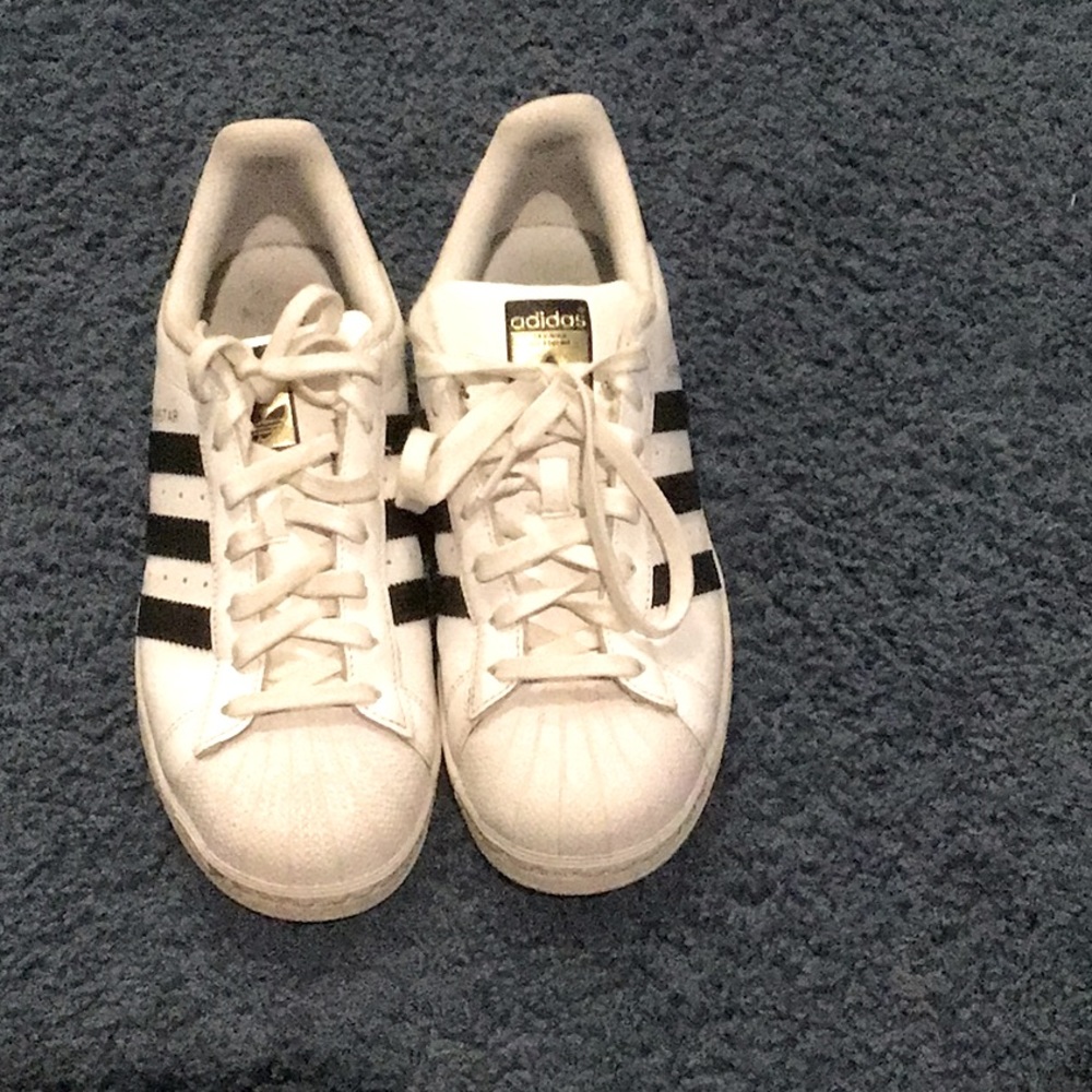 Adidas black and white size 8